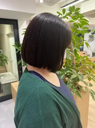 ミディアム 艶ベージュ/オリーブ カラー🫒airiのヘアスタイル