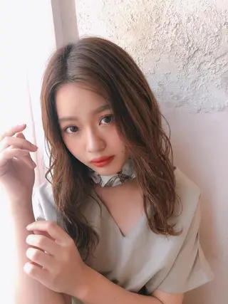 ミディアム 代表山口ひな 髪質改善のプロのヘアスタイル