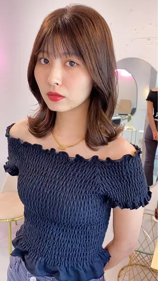 セミロング Loom.by Sea【新宿】所属・暖色カラー/新宿/韓 国風レイヤー鮫島志穂のヘアスタイル