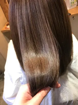 ミディアム カラー 髪質改善×矯正🫧 韓国ヘアasamiのヘアスタイル