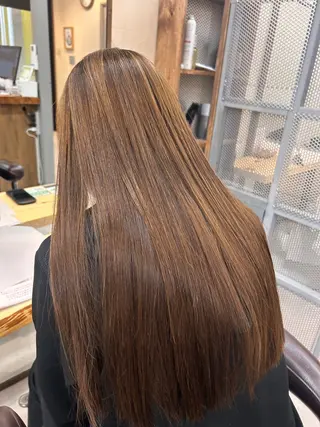 ロング 井上 萌のヘアスタイル