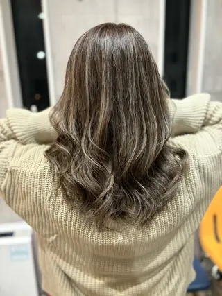 ミディアム Welila by haku所属・Yuuki ウェリラバイハクのヘアスタイル