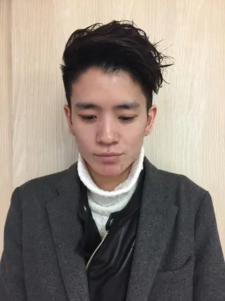 ショート カラー パーマ メンズ 三橋 和希のヘアスタイル