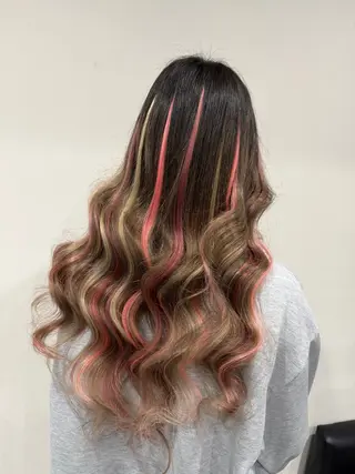 ロング 長田 麻友子のヘアスタイル