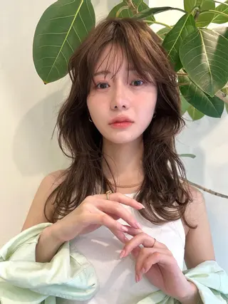 セミロング カラー レイヤーカット/透明 感カラー/aikaのヘアスタイル