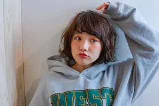 ミディアム カラー パーマ 髪質改善、エクステ 山口卓哉のヘアスタイル