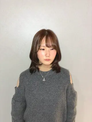カラー ハナダ メイのヘアスタイル
