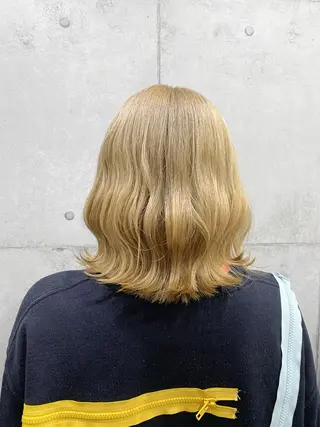 ショート カラー newi赤羽 HINATAのヘアスタイル