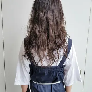 カラー セミロング iplus✴ まつげ、眉毛、耳つぼのマツエク・マツパデザイン