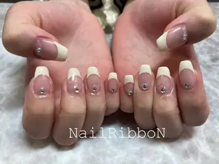 ネイル ネイルリボン 受付スタッフのネイルデザイン