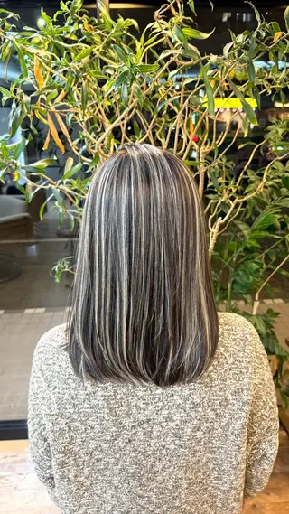 ミディアム カラー Cure2所属・🌈白いハイライト 🌈 🐶ノザワ🐶のヘアスタイル