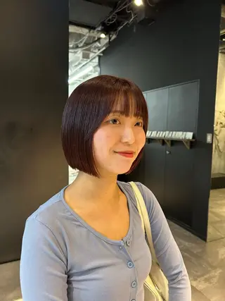 ショート カラー レイヤー/ボブ/透明 感カラー/佐藤奈由のヘアスタイル