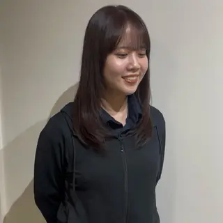 ロング カラー 宮澤 弥湖のヘアスタイル