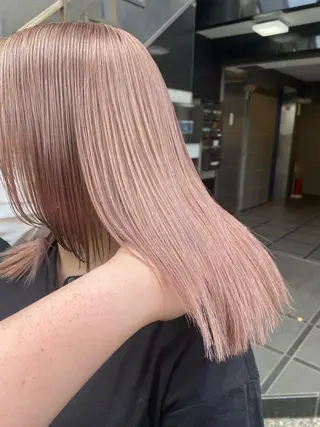 ショート 千葉ハイトーンカラー KASUMIのヘアスタイル