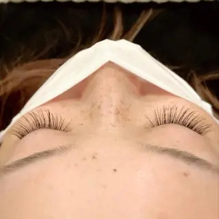 マツエク・マツパ STELLA所属・江里口 はるかのマツエク・マツパデザイン