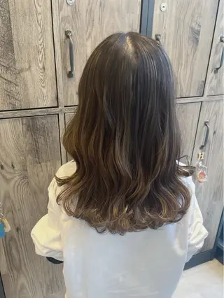 セミロング カラー COCOA Glow所属・🤍みう‎🤍￥ 3,300 〜のヘアスタイル