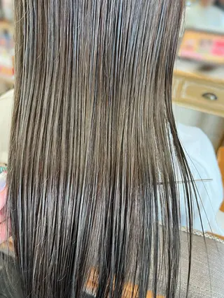 ミディアム カラー hair works raptureのヘアスタイル