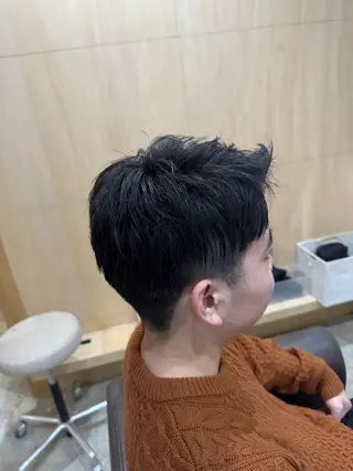 ミディアム miloc MOMOKAのヘアスタイル