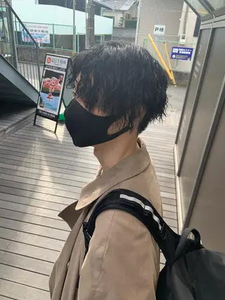 ショート カラー パーマ ヘアアレンジ メンズ ハイトーンカラー🤍 山下 優華のヘアスタイル