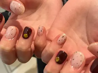 ネイル Momone ／渋谷／パラジェルのネイルデザイン