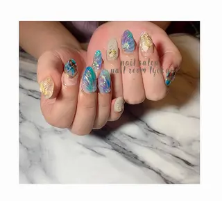 ネイル ﾈｲﾙﾙｰﾑﾘｯｶ 𝐦𝐚𝐲𝐮のネイルデザイン