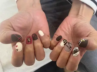 ネイル 【尾下】 ロイヤル•セラピストのネイルデザイン