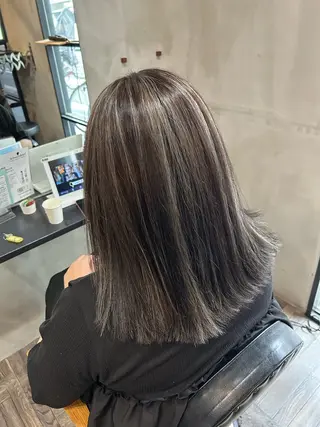 ミディアム lafith hair Glanz 桂所属・かじももな｜縮毛矯正 ｜透明感カラーのヘアスタイル