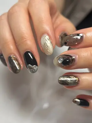 ネイル REHTOF ｜朝7時Open☀️のネイルデザイン