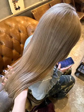 ロング カラー おしゃれハイトーン 💗AKARIのヘアスタイル