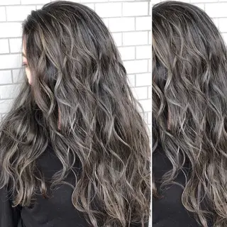 ショート カラー JuNブリーチに 縮毛矯正するプロのヘアスタイル