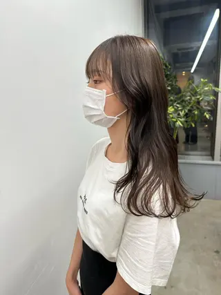 セミロング カラー yuika .のヘアスタイル