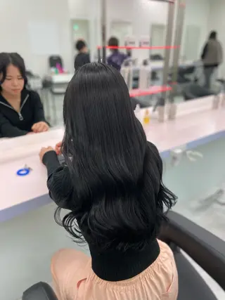 ロング カラー ヘアアレンジ レイヤー×透明感カラ ーHAYATOのヘアスタイル