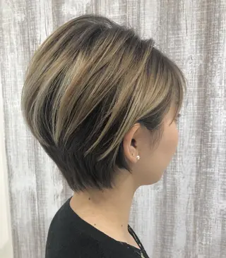 ショート カラー favorite b Charmeのヘアスタイル