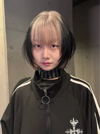 ショート カラー だいち/ハイトーン/ デザインカラーのヘアスタイル