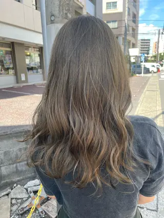 カラー 前田リサコ🌹 ✨艶髪職人のヘアスタイル