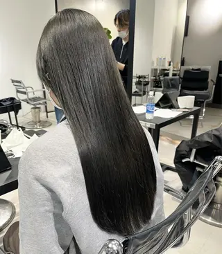 ロング カラー ヘアアレンジ 透明感/オリーブ/ グレージュ/YUKAのヘアスタイル