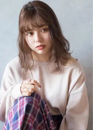 ミディアム 若山 敦のヘアスタイル