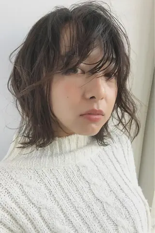 ミディアム パーマ FRAME所属・FRAME/髪を育 てる/大人デザインのヘアスタイル