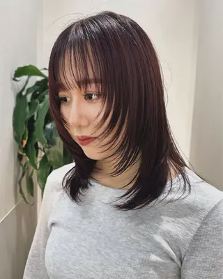 セミロング カラー 🦋レイヤーカット ミドリカワ🦋のヘアスタイル