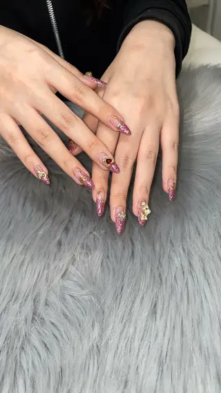 ネイル RICO NAIL所属・RICO Nail パーツつけ放題🌈のネイルデザイン