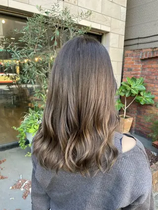 セミロング SHIAN八王子 🇫🇷山本実穂のヘアスタイル