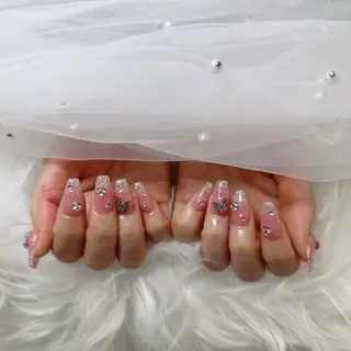 ミディアム 🌈 Laule'aのネイルデザイン