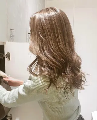セミロング カラー 風香🪼レイヤー カット/艶カラーのヘアスタイル