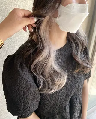 ロング カラー CIERA所属・トウジョウ アリサのヘアスタイル