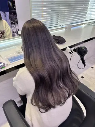 カラー ロング 💙ハイトーン韓国風 色白ヘア💙manaのヘアスタイル