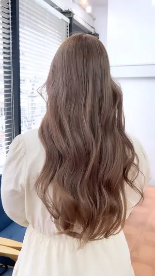 ミディアム JEWIL SHIBUYAのヘアスタイル