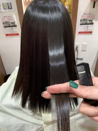 セミロング パーマ 美容室プラセル所属・髪質改善✨酸性ストレ ート特化店Youjiのヘアスタイル