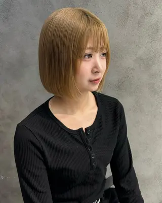 ショート カラー ヘアアレンジ ボブ/透明感ベージュ 🫧クルミ🌟のヘアスタイル