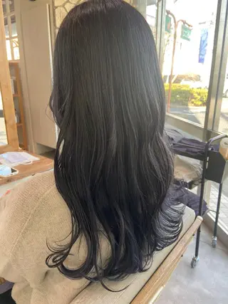 ロング カラー yond所属・ハラダ ヒナミのヘアスタイル