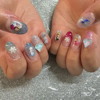 ネイル VIERU 🌈🎀💖のネイルデザイン